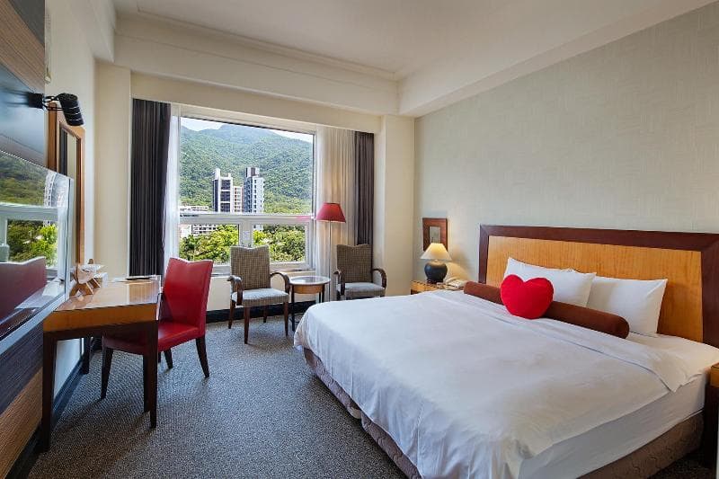Hotel Les Champs 5