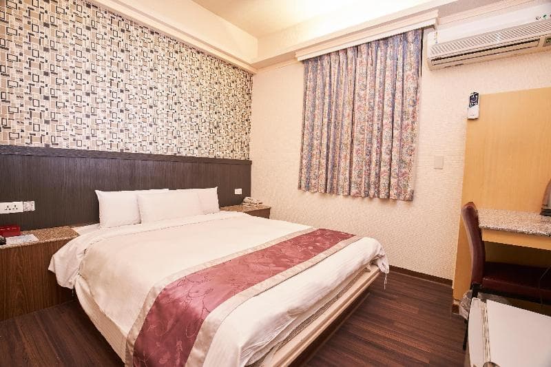 King Town Hotel main