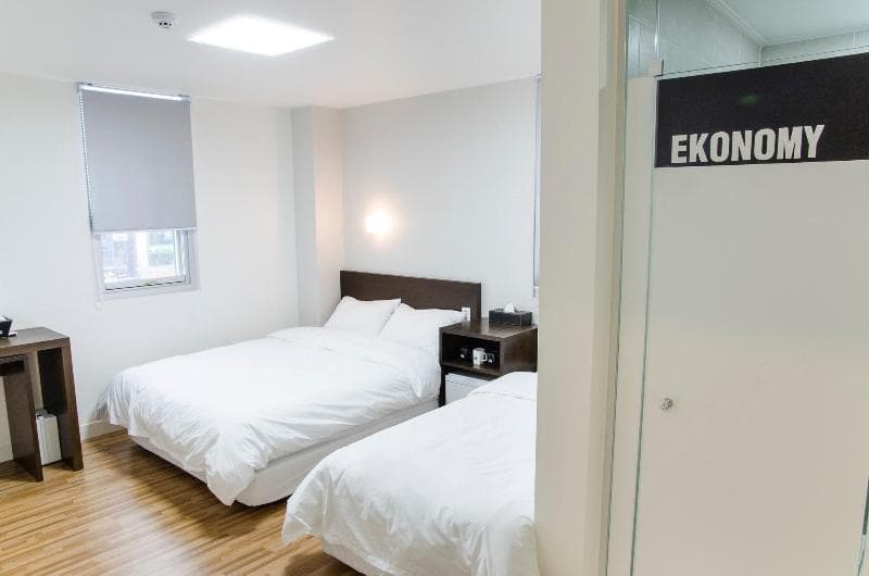 Ekonomy Haeundae Hostel & Guesthouse photo 1