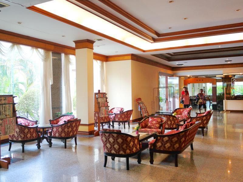 Grand Park Hotel main