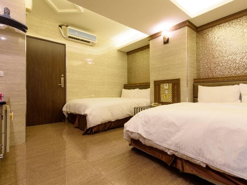 Harbor Resort Hotel 5