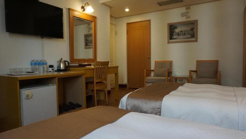 Riverside Hotel Golden Horse main
