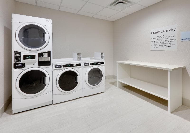 Holiday Inn Express & Suites Plano - The Colony 4