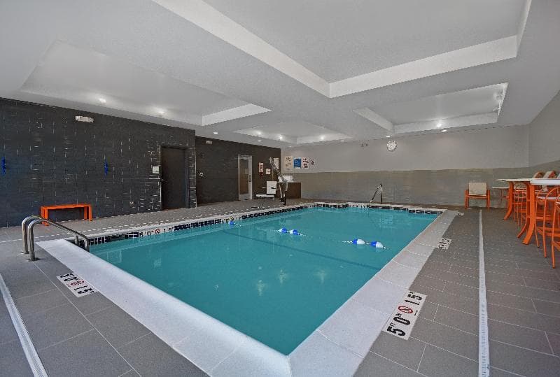 Holiday Inn - Grand Rapids North 5