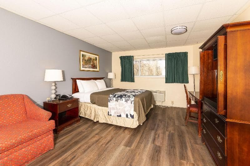 Bedford Motel 3