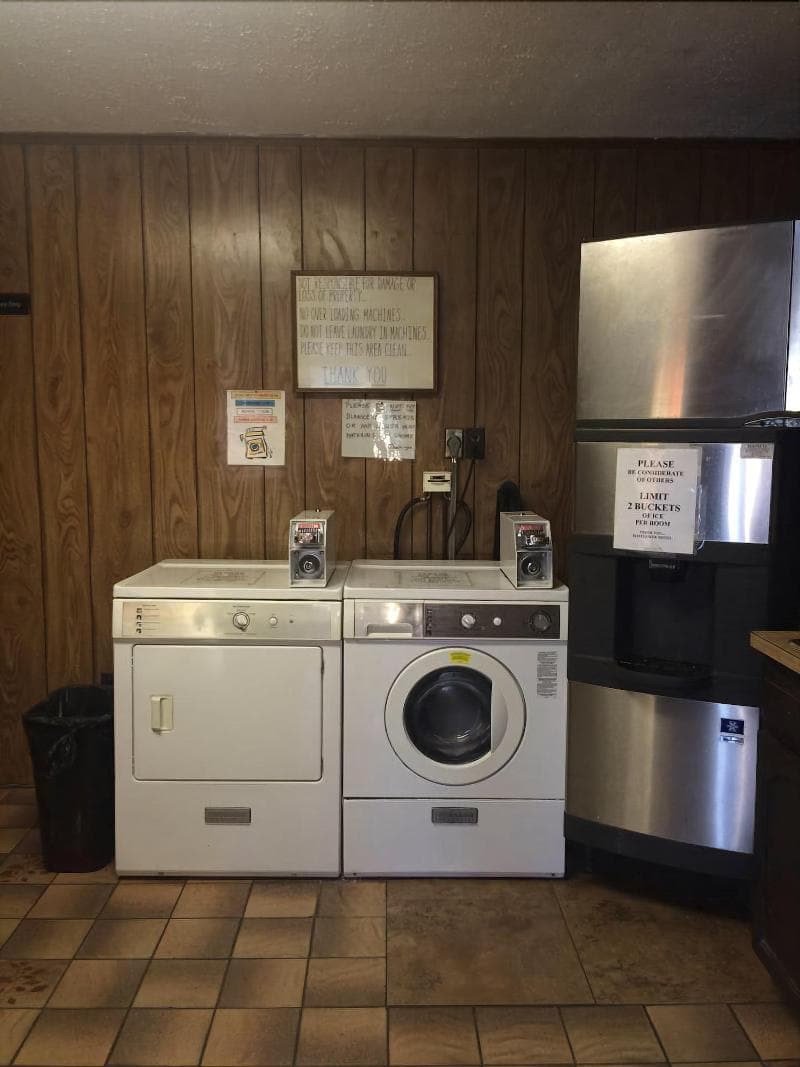 Mayflower Motel photo 1
