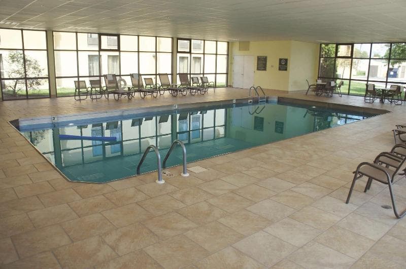 La Quinta Inn by Wyndham Davenport & Conference Center photo 1