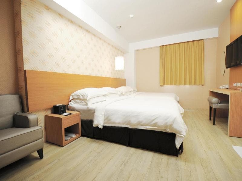 The Riverside Hotel Hengchun main