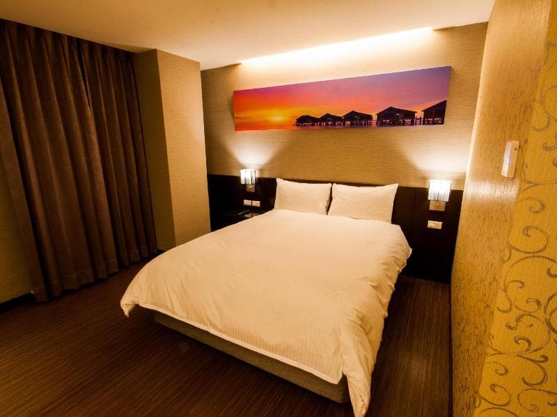 Golden Pacific Hotel main