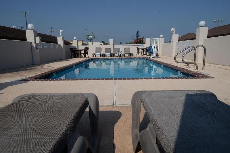 Port Isla Inn 5
