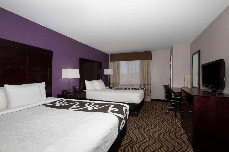 La Quinta Inn & Suites by Wyndham Henderson-Northeast Denver 4