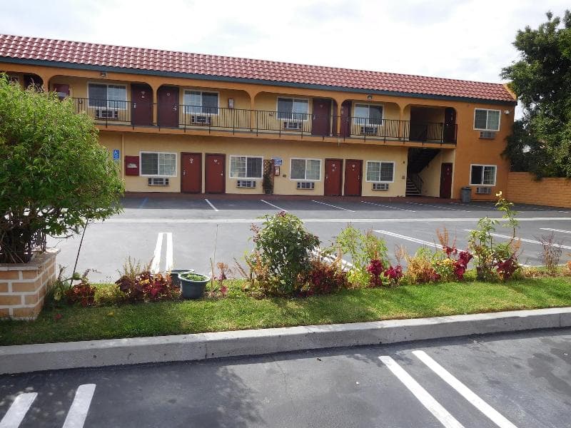 Diamond Inn 2