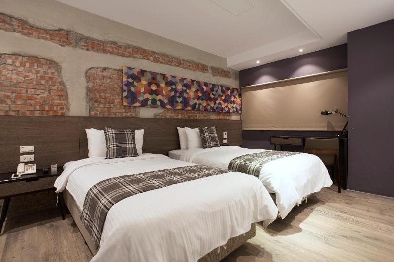P&F Hotel main
