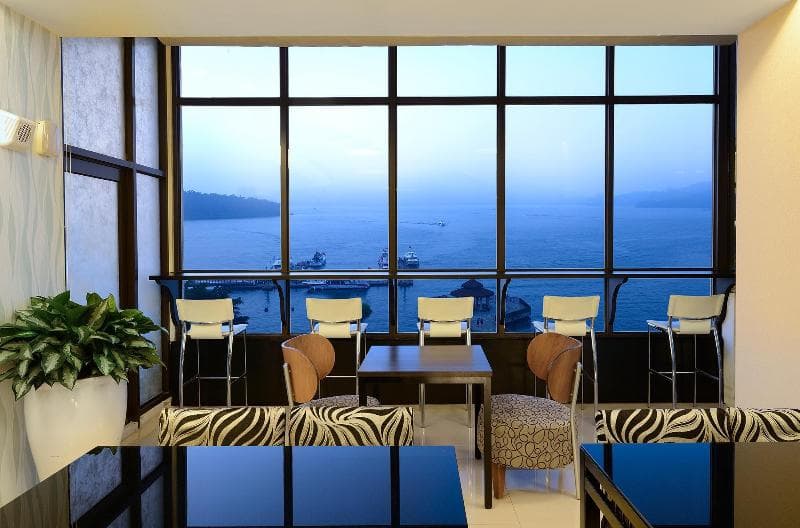 Hu Yue Lakeview Hotel main