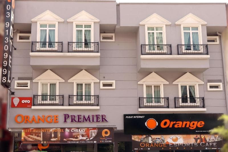 Orange Premier Hotel Taman Segar 3