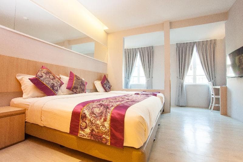 Orange Premier Hotel Taman Segar photo 1