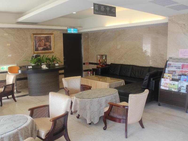 F Hotel Chiayi main