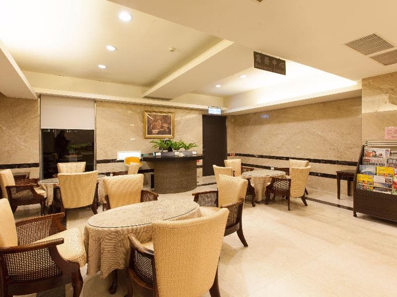 F Hotel Chiayi photo 1
