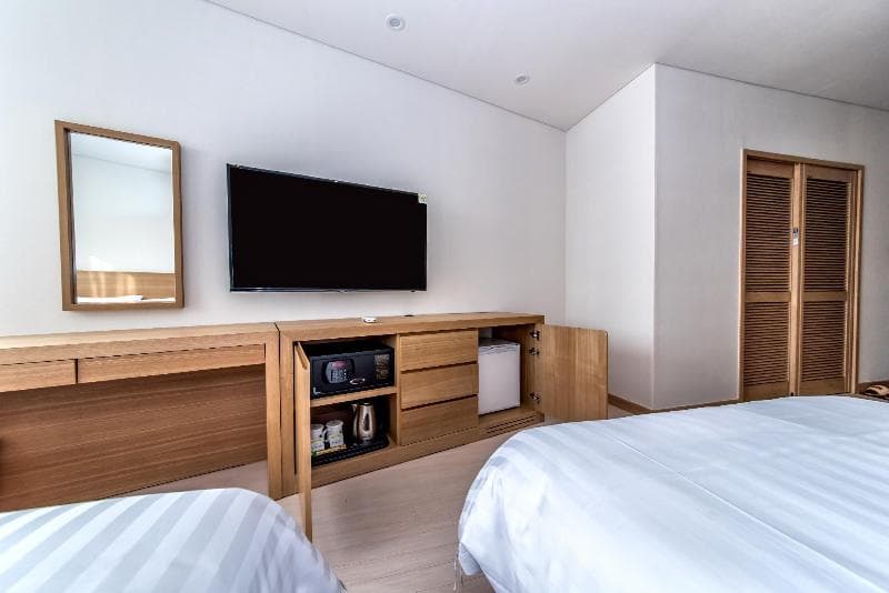 Bk Hotel Jeju photo 1