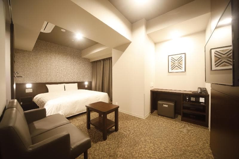 Dormy Inn Premium Osaka Kitahama Hot Springs 3