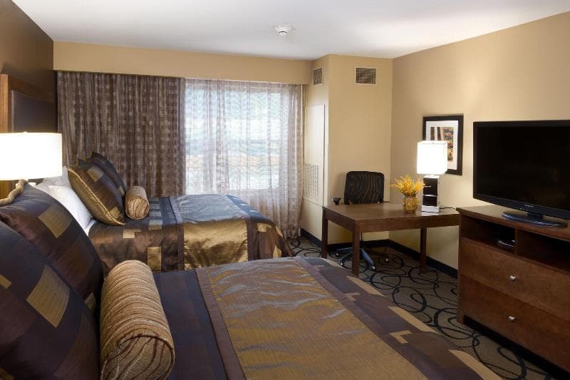 Clubhouse Hotel Suites Pierre 4
