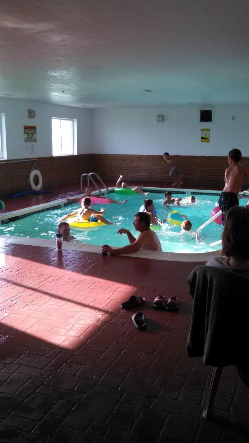 Capri Inn And Suites Of Beatrice 4