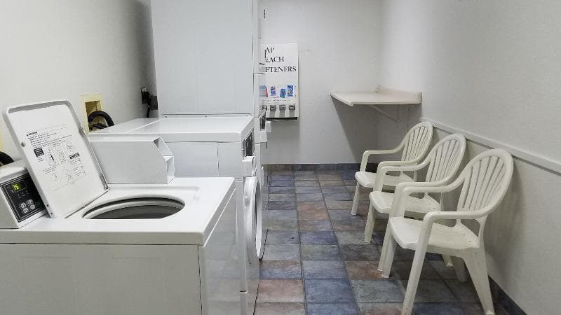 Americas Best Value Inn Lincoln Airport photo 1