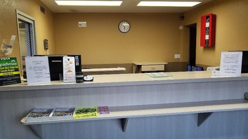 Americas Best Value Inn Lincoln Airport 4