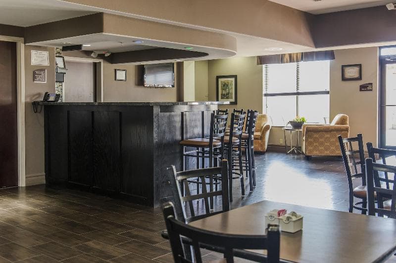 Red River Inn & Suites 4
