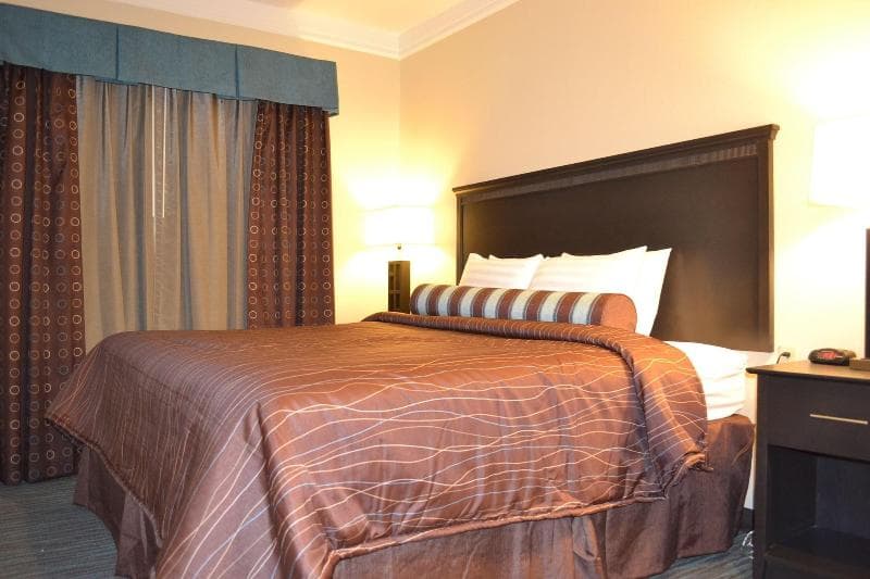 Red River Inn & Suites 5