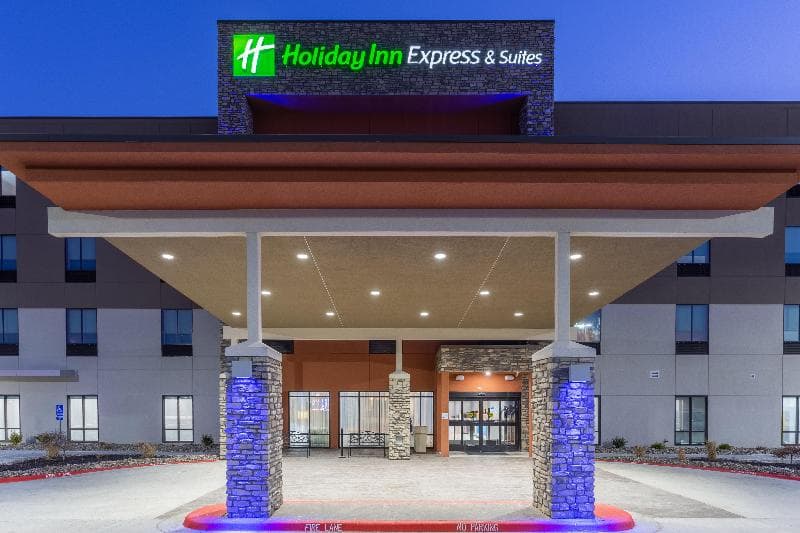 Holiday Inn Express - Kearney photo 1