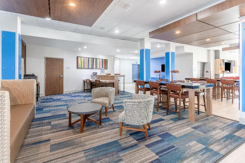 Holiday Inn Express - Kearney 3