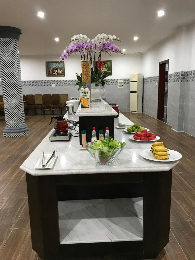 Long Bao Chau Hotel main