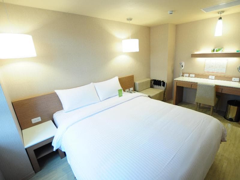 Kindness Hotel Tainan Chihkan Tower photo 1