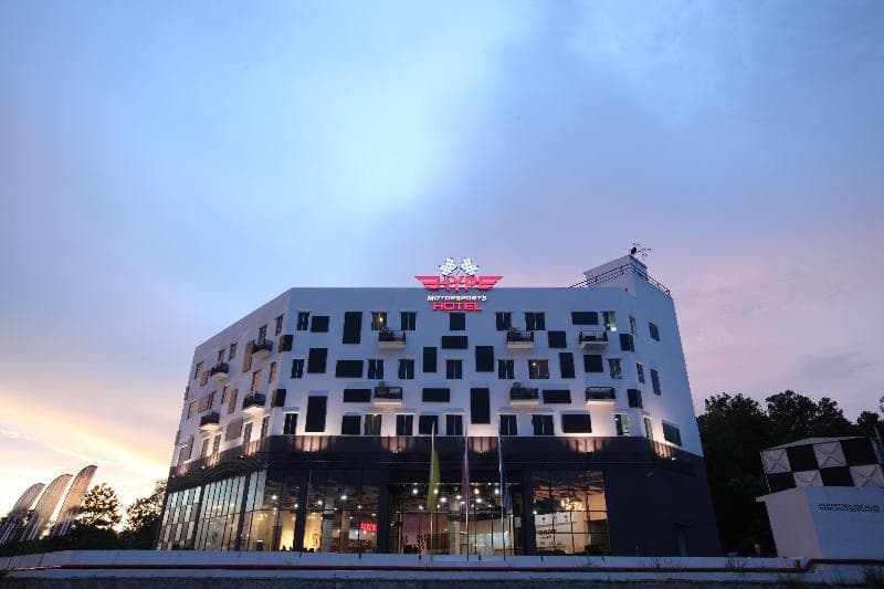 Hype Motorsports Hotel 4