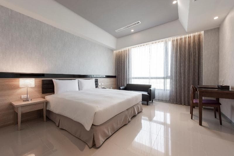 L'arc Hotel 5