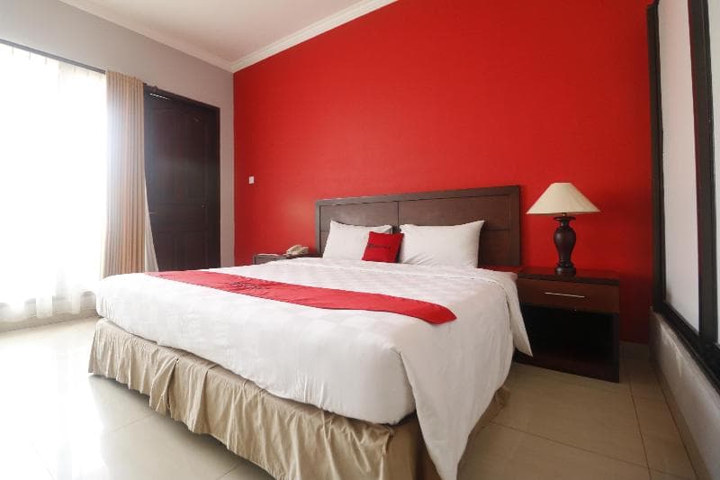 Reddoorz Premium @ Bukit Damai Indah 4