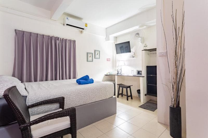 The Beach Cha Am Guest House main