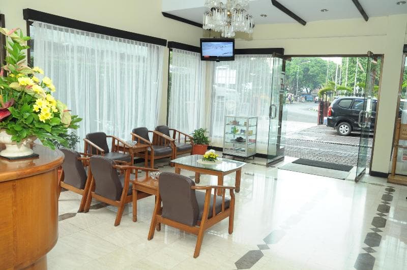 Kenangan Hotel main