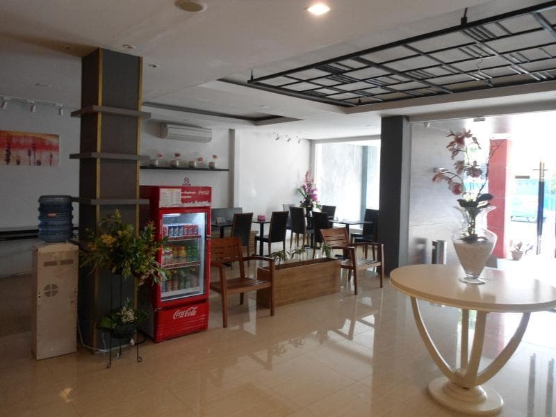 New Moonlight Hotel main