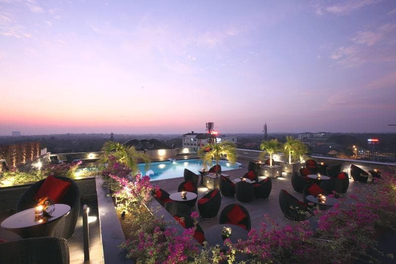 Hotel Airlink Castle main