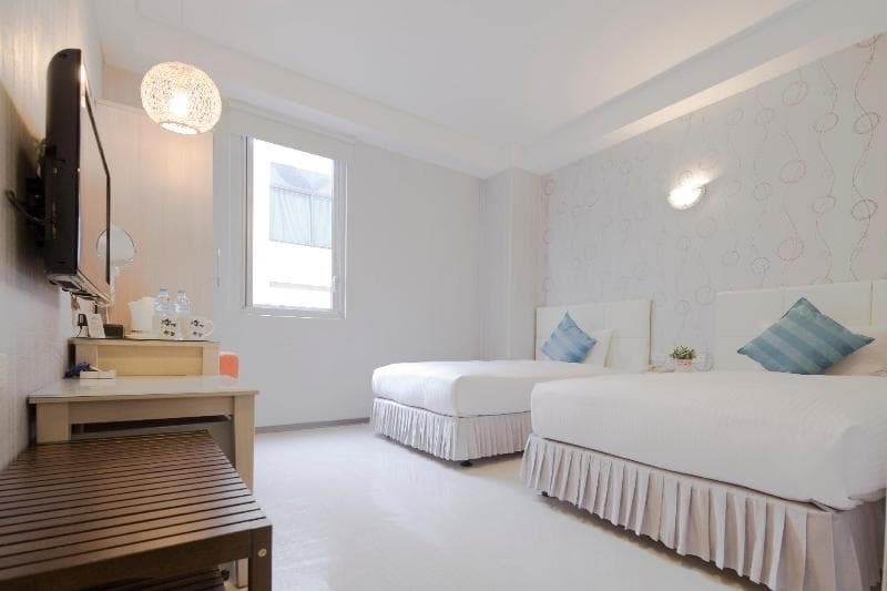 Just Enjoy Business Hotel 5