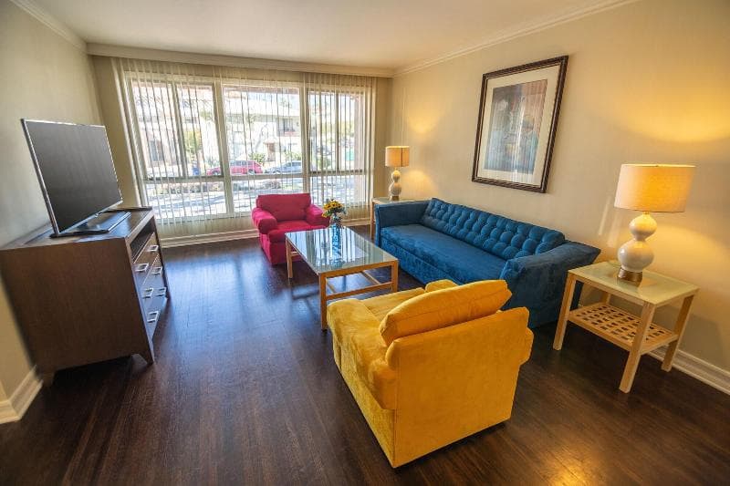 Cal Mar Hotel Suites 3