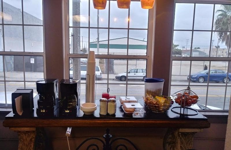 Monterey Inn Hotel photo 1