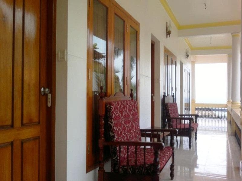 Beach Florra Inn main