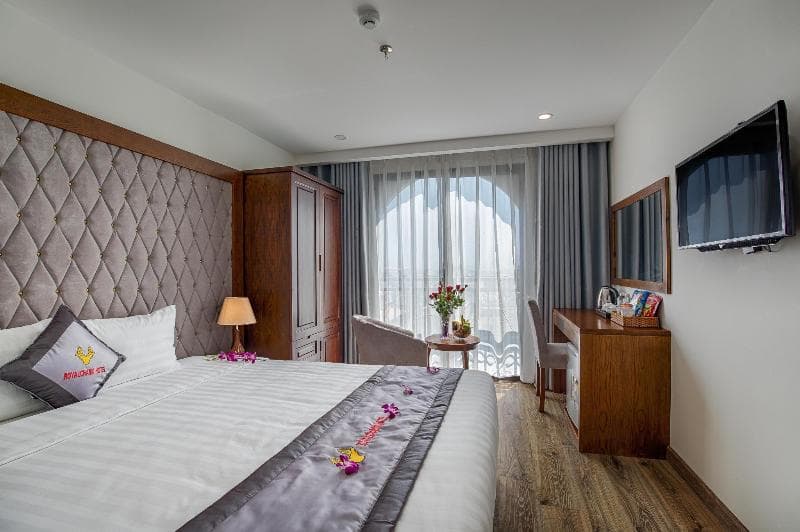 Royal Charm Hotel 3