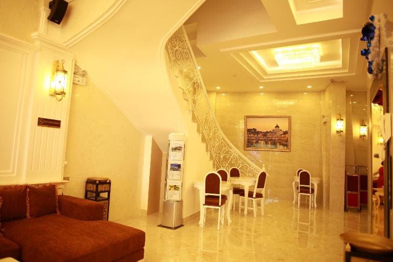 Tulip Hotel 3 3