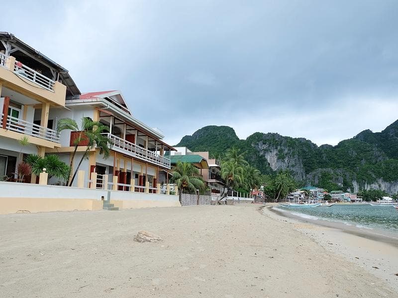 El Nido Beach Hotel 3