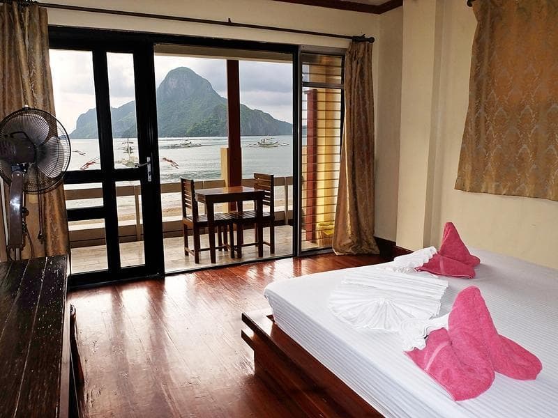 El Nido Beach Hotel 5