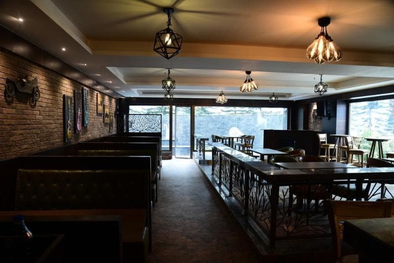 Lemon Tree Hotel Siliguri 5